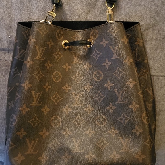 Louis Vuitton Handbag - Picture 1 of 1
